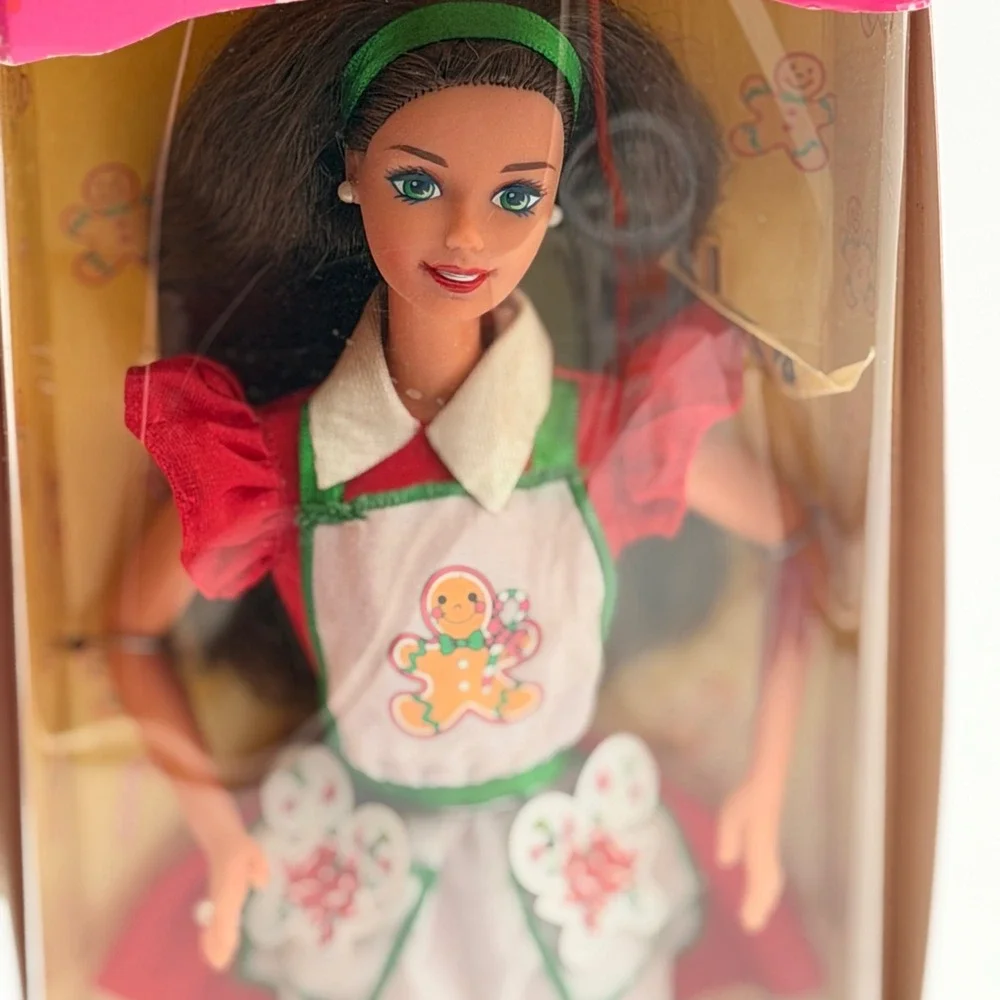 Mattel Holiday Treats Barbie Fiesta Special Edition Doll 1997 Brunette 18012 NIB